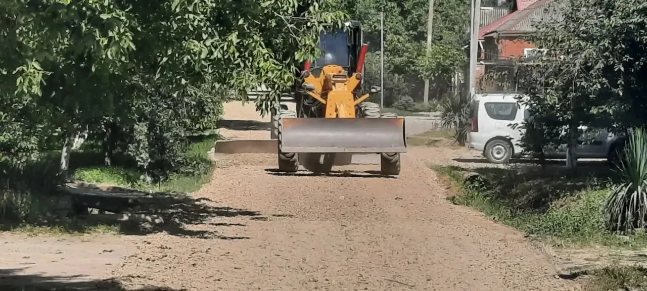 Отсыпка дорожного полотна на ул. Железнодорожной