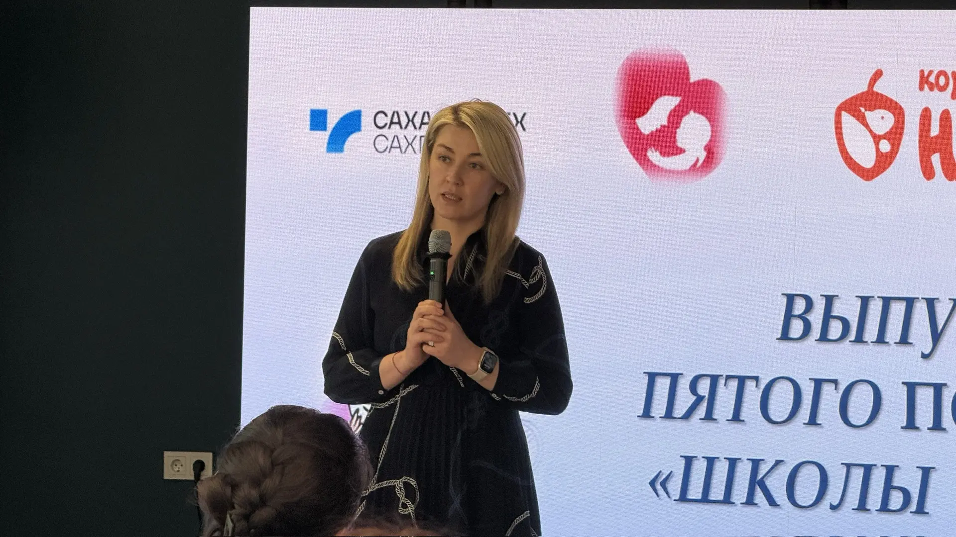 Сегодня поздравляла наших сотрудниц — они получили дипломы «Школы нянь».   Это уже пятый, юбилейный 
