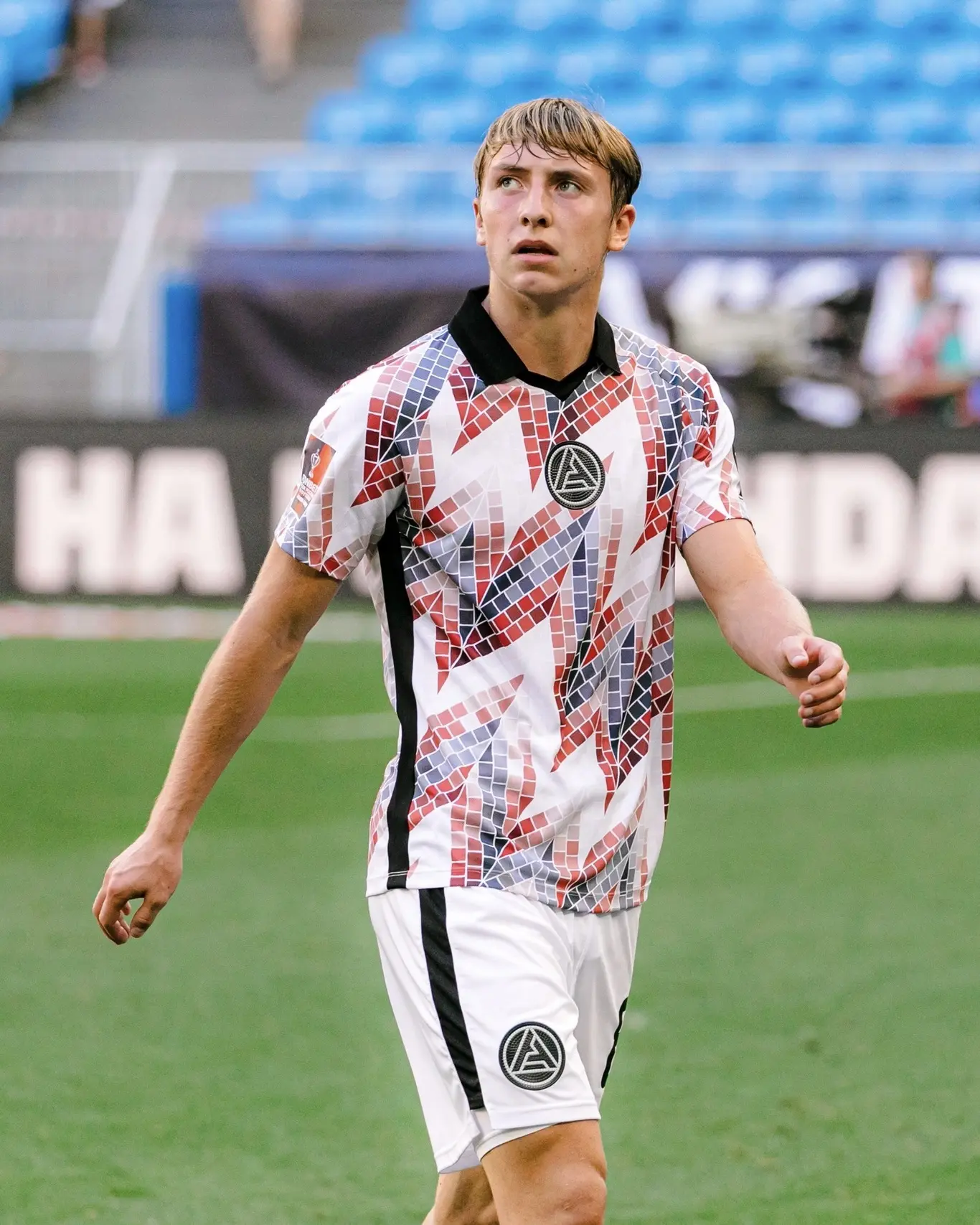 Денису Попенкову — 20 🎂