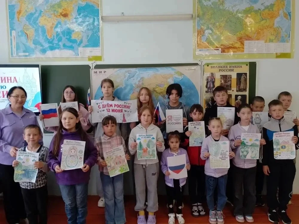 🌟 11 июня в нашем лагере прошла увлекательная викторина, посвященная Дню России! 🇷🇺 Ребята с удов