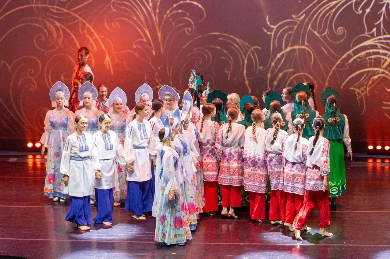 🎉 Сегодня в Южно-Сахалинске в ККЗ «Октябрь» прошла торжественная церемония чествования...