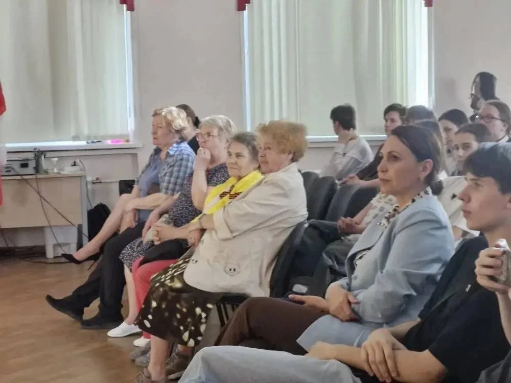 🎭 Театральная постановка "Вклад разных народностей в Победу"  🎖️ 7 мая в нашей школе царила особая а