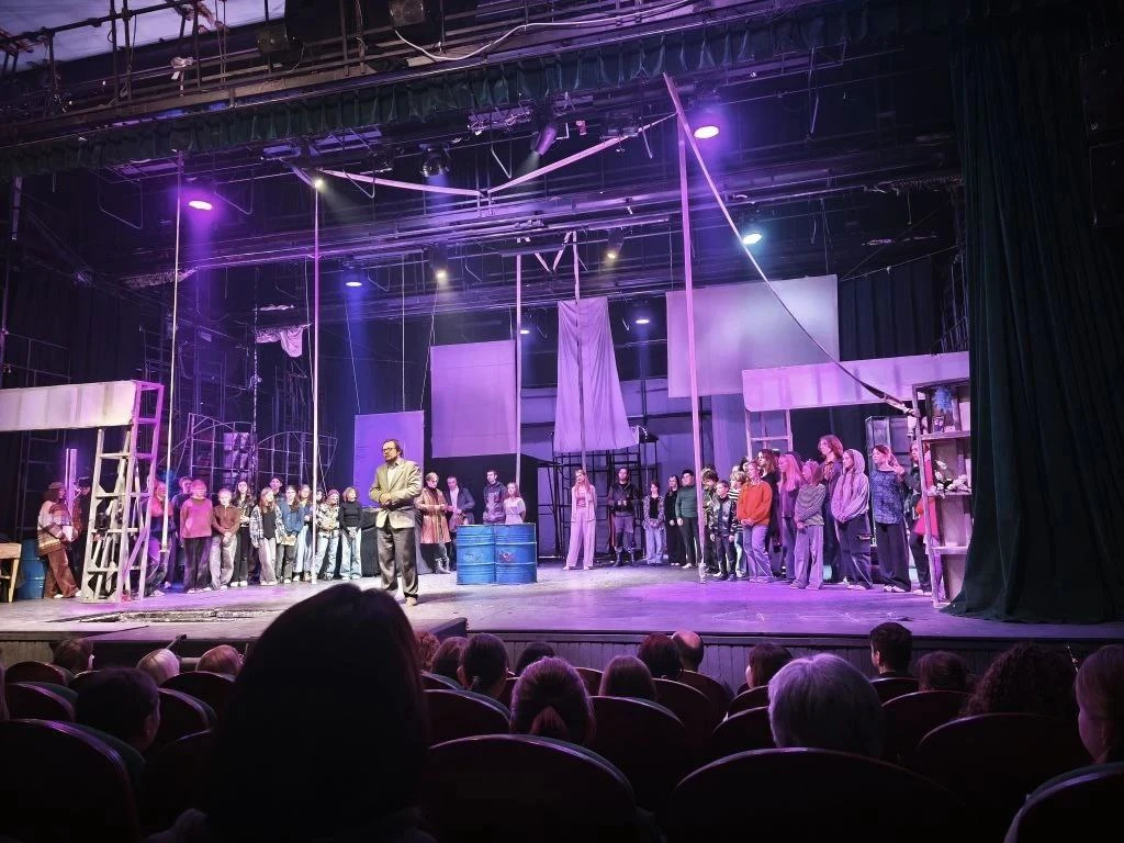 🎭 Театр объединил наши сердца!🎭  ✨ Каникулы — это время не только для отдыха, но и для вдохновения! 