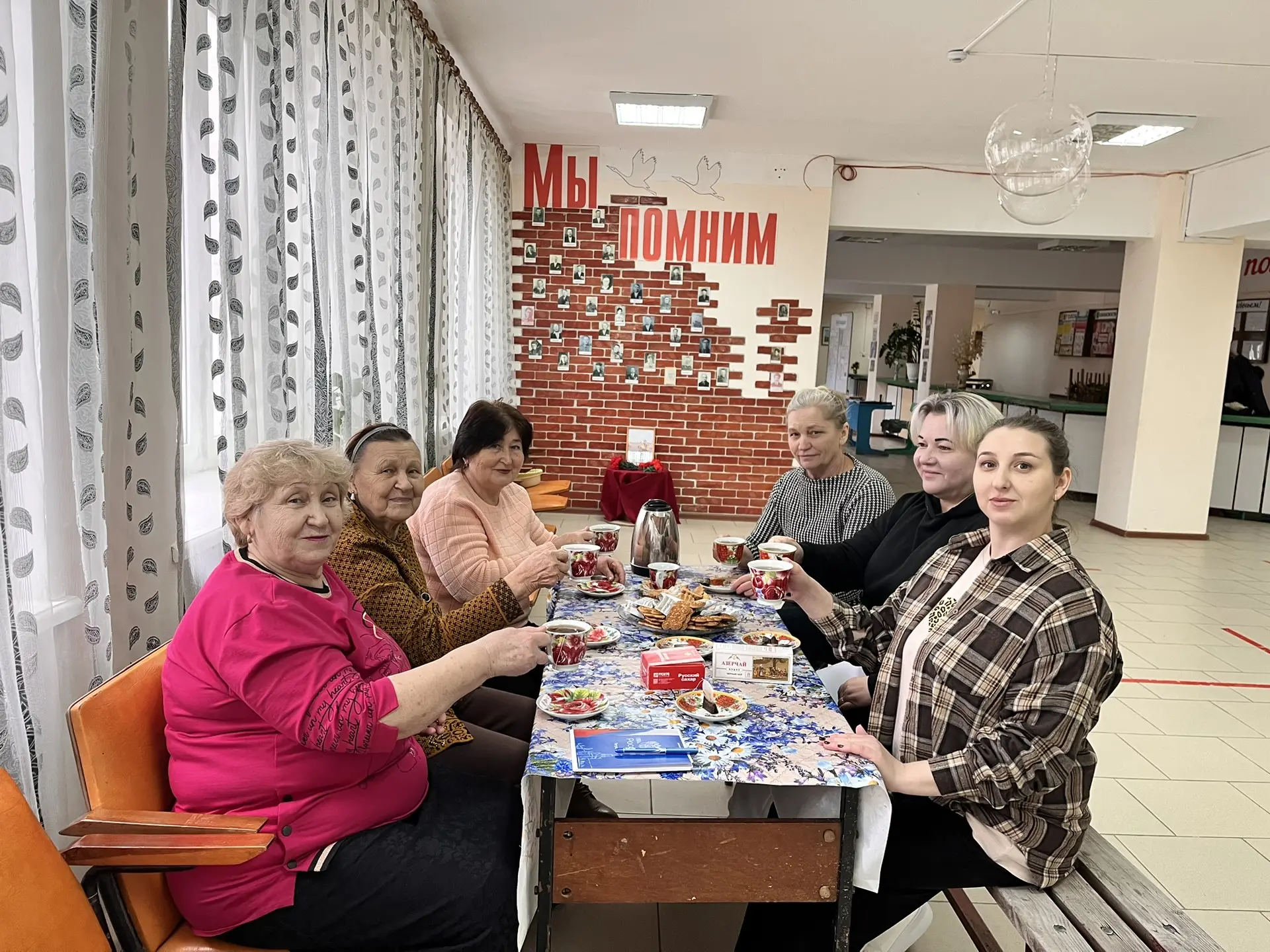 28 февраля в МБУК «Николаевский СДК» состоялись посиделки «Все носите валенки - молоды ...