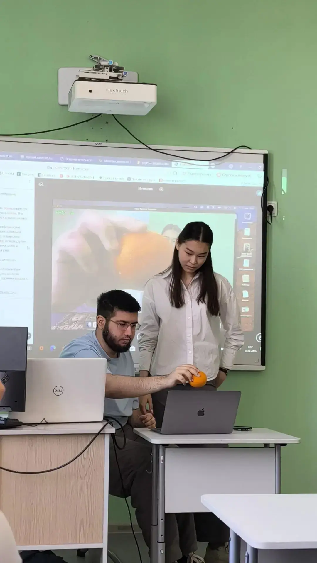 Сегодня учащиеся 11 «В» класса посетили встречу с представителями Томского государственного универси