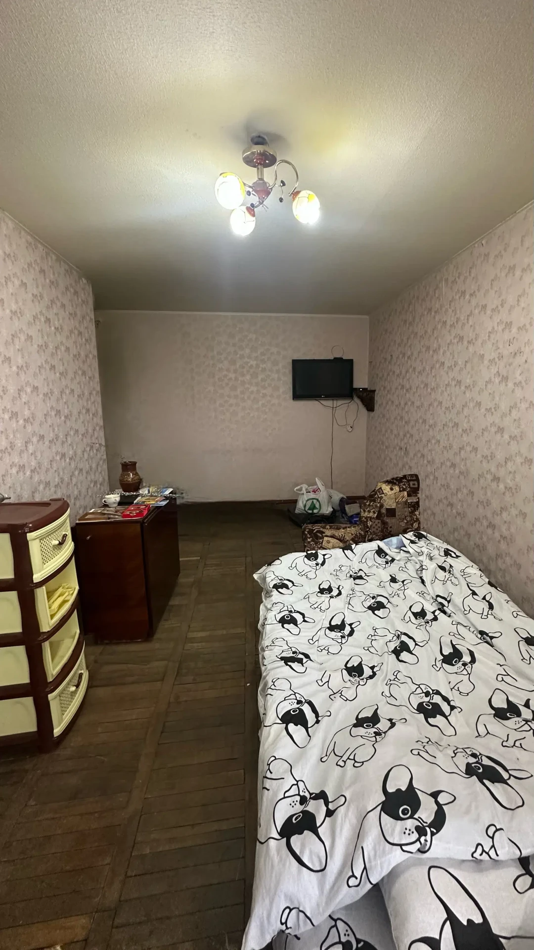 Продажа
2 комнатная, 42,1 кв.м, 2/5 эт., Луганск, ул. Советская д. 90,
Кирпичный дом

Документы гото
