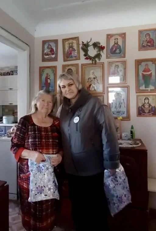 Сегодня, 1 октября, в Международный день пожилых людей, администрация нашей школы с осо...