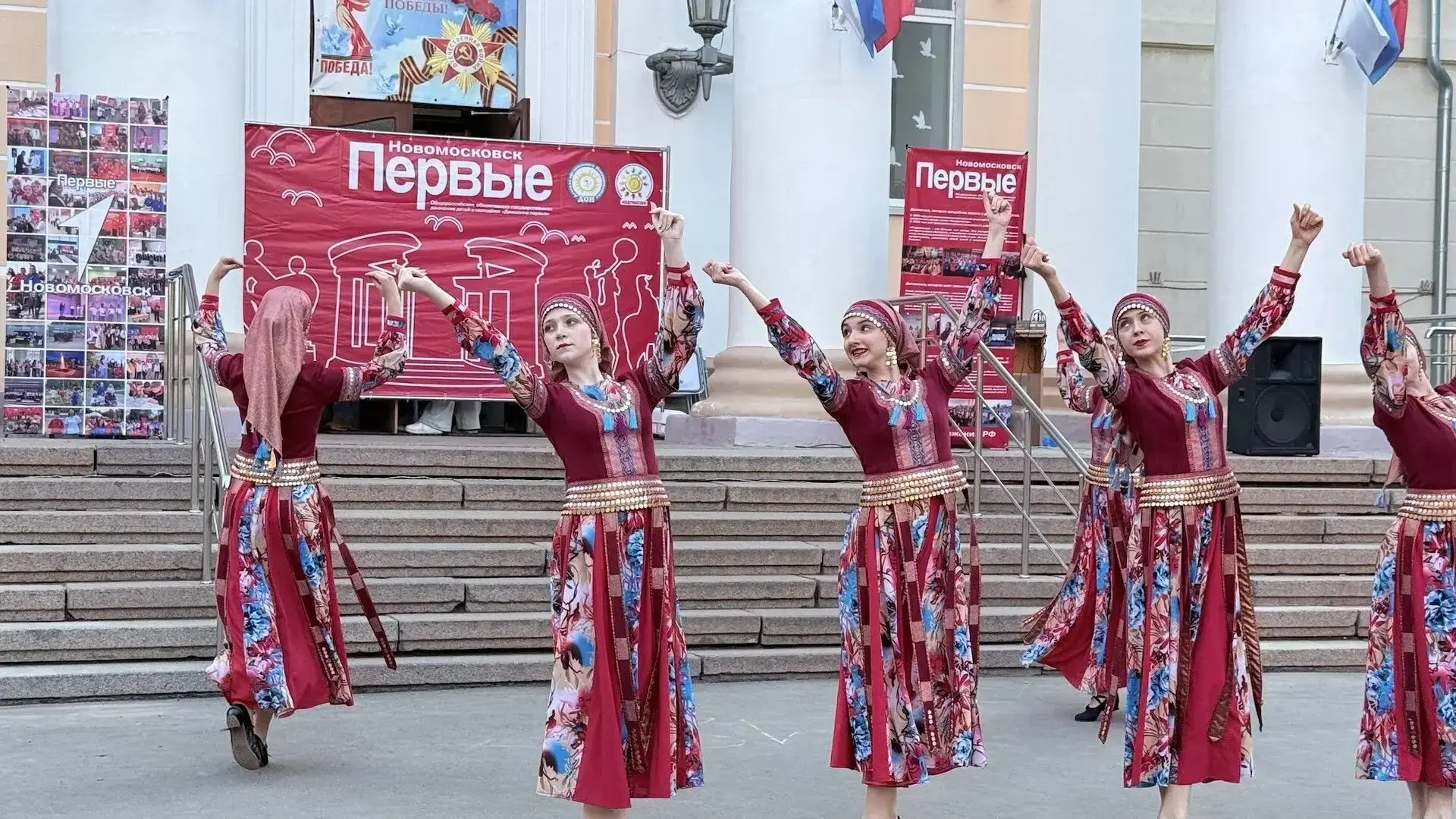 🎉 «Пионерский квартирник»: душевно, ярко, вместе!  В День детских общественных объединений у Дворца 