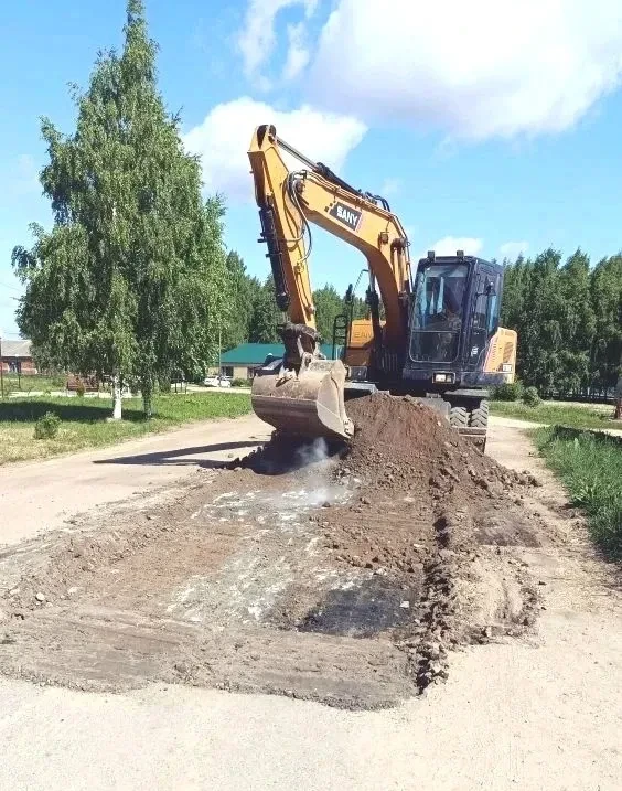 В деревне Мосеево стартовал ремонт дороги — центральная усадьба заметно преобразится уж...
