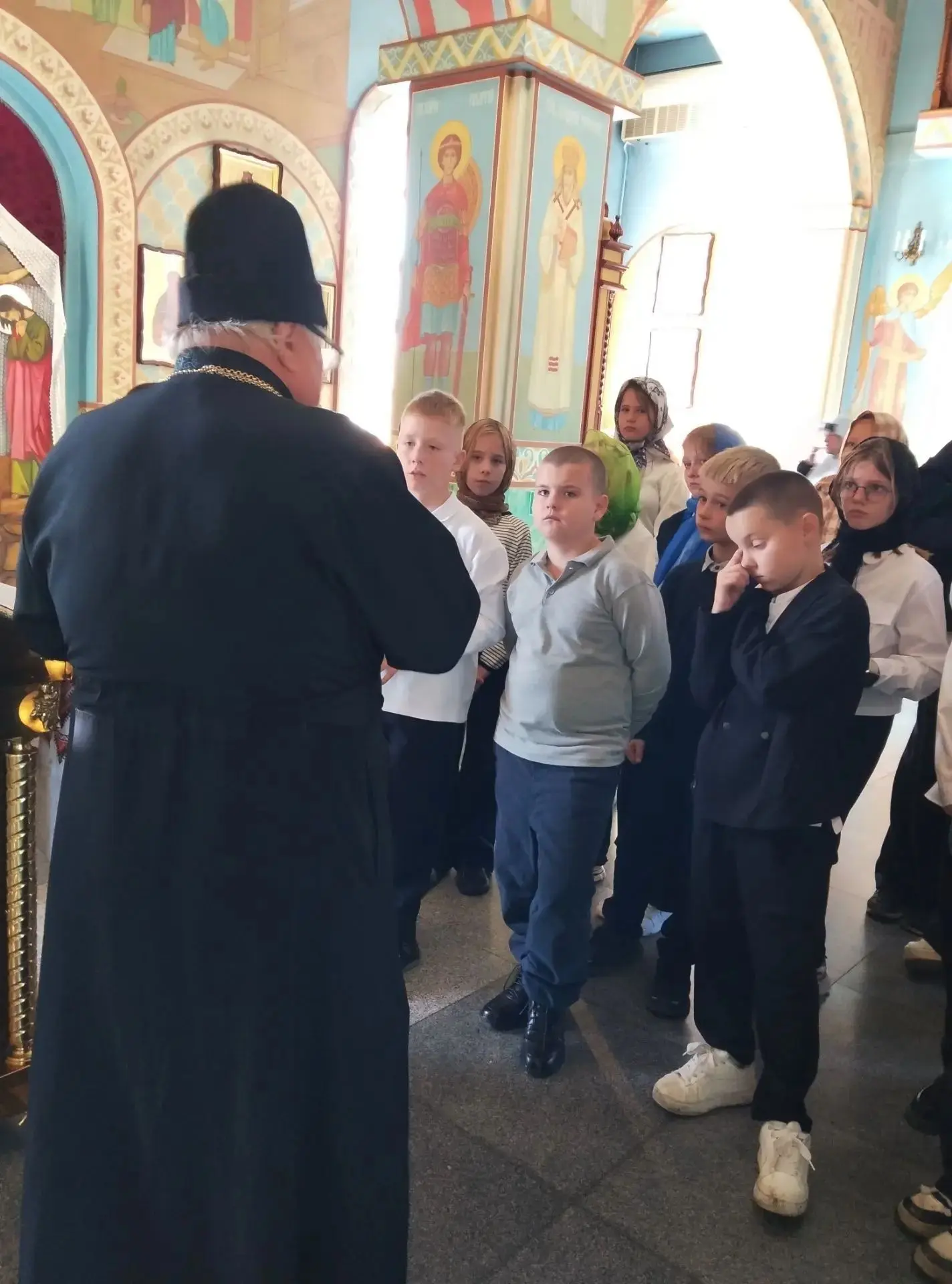 🕊 Путешествие к истокам: учащиеся 4 «Б» класса посетили храм