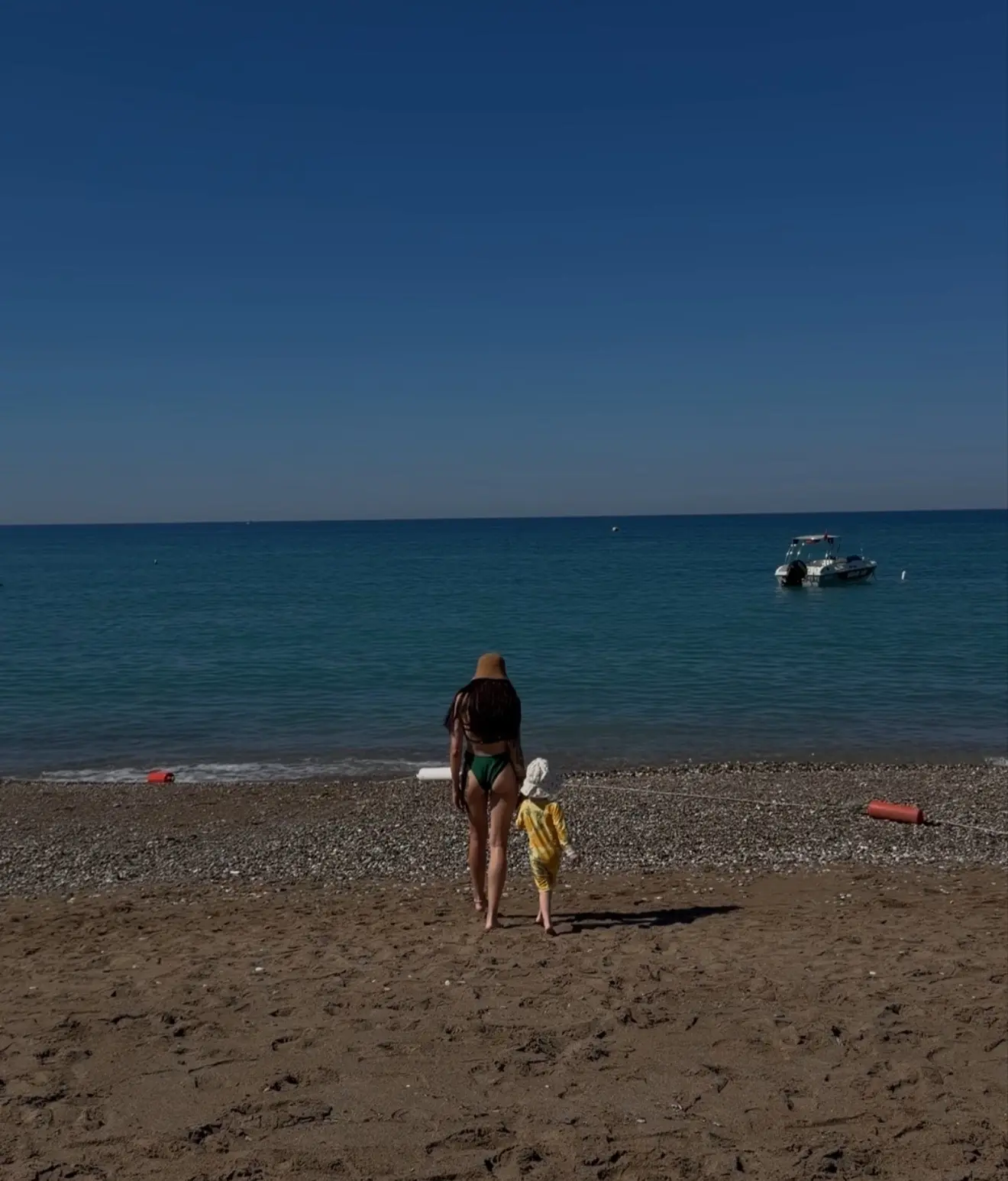 Один день на море 🌊 

Показала отель, пляж, и в целом наш вайб отпуска😂

влог

влог в ВК