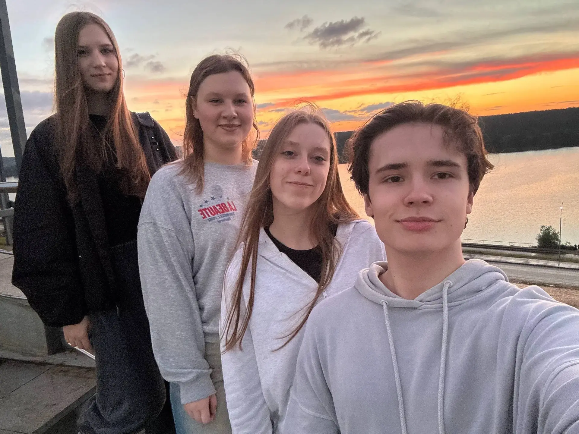 4 дня до приказа 🗓️

Время летит, а дружба остаётся! 👥☀️🎓

#школа38гКалуги