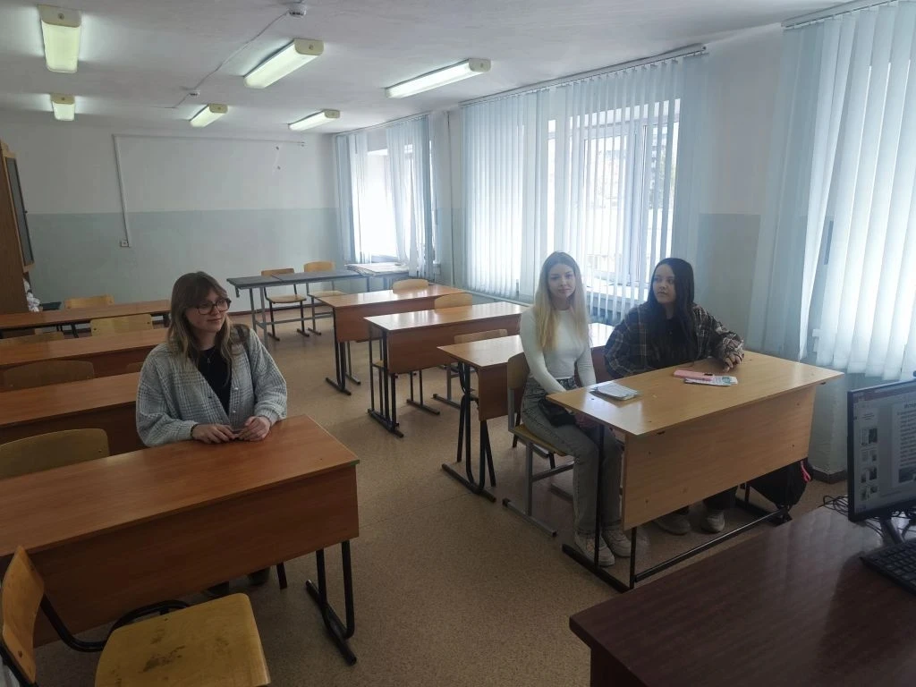 Белые халаты и первая медицинская помощь: как мы сходили в НМК 🩺  На этой неделе наши 9-е, 10-е и 11