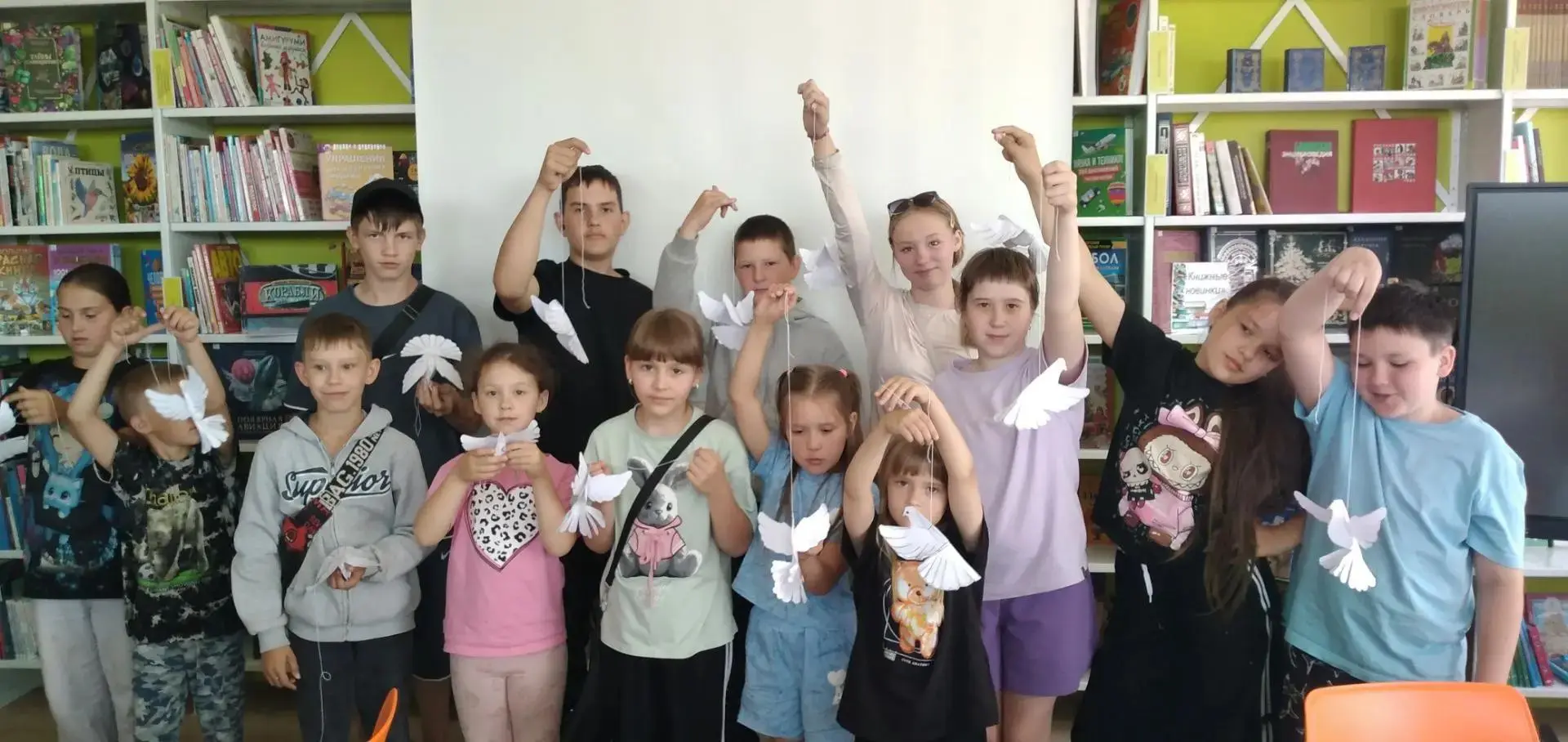 17 день. Путешествие в Большеулуйскую районную библиотеку имени героя России Захарчука А.Н.

19 июня