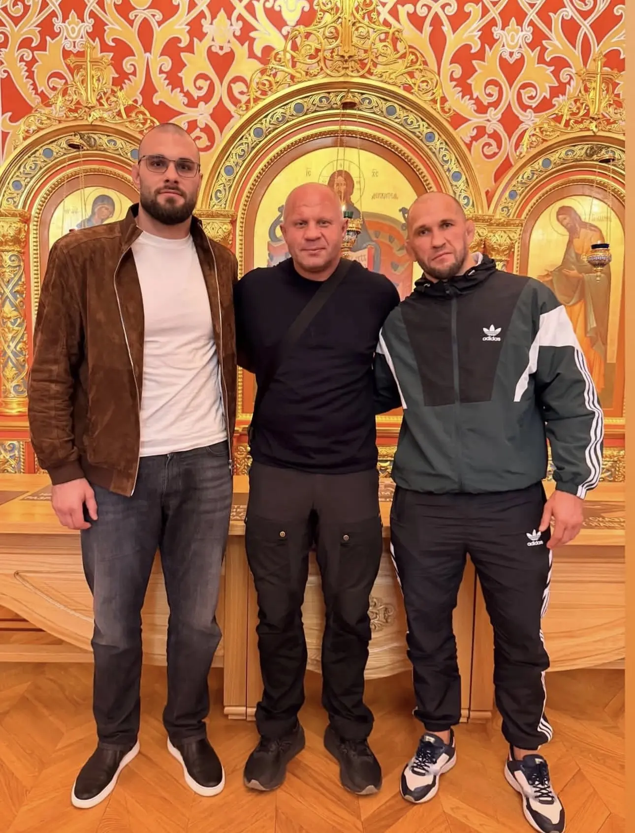Фёдор Емельяненко, Александр Сарнавский и Михаил Кашурников на воскресном богослужении