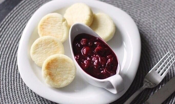 Сырники с вишней🍒