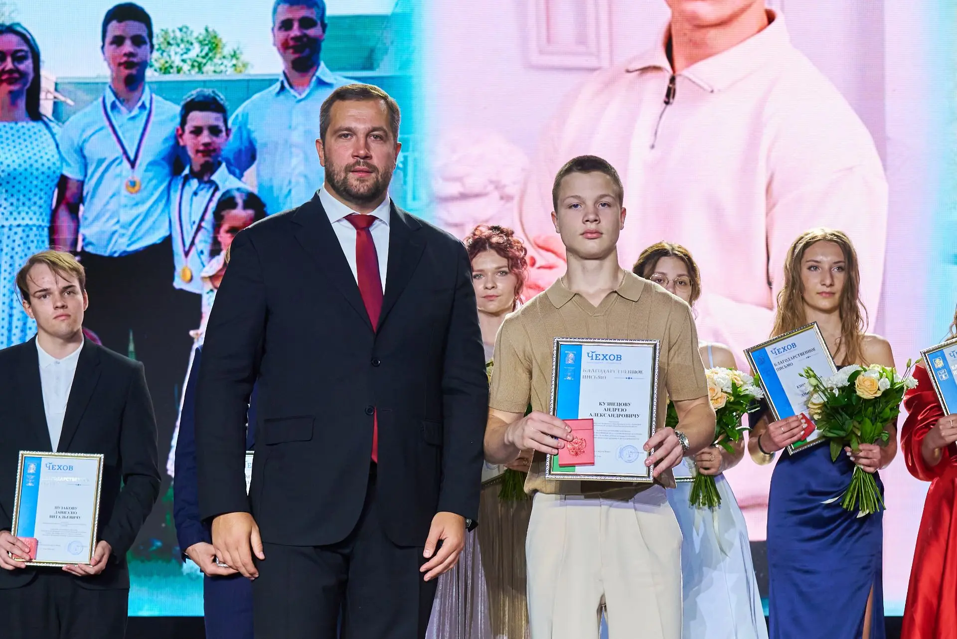 ⭐️Бал медалистов 2026⭐️

🏛️ Во Дворце спорта "Олимпийский" им. В.С. Максимова состоялась торжествен