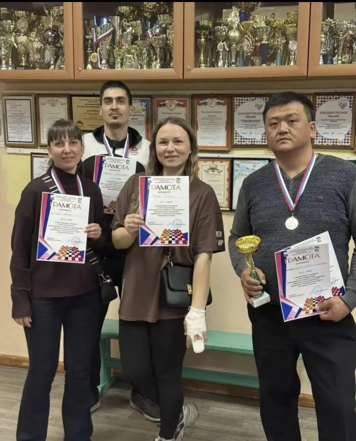 29.04.2026 года на базе МБОУ СОШ № 2 состоялся турнир по шашкам среди родителей в счёт ...