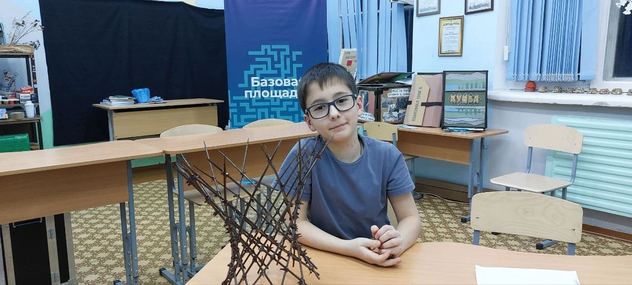 Ребята из объединения "Юный турист" не смогли пройти мимо даты 8 февраля "День Российск...
