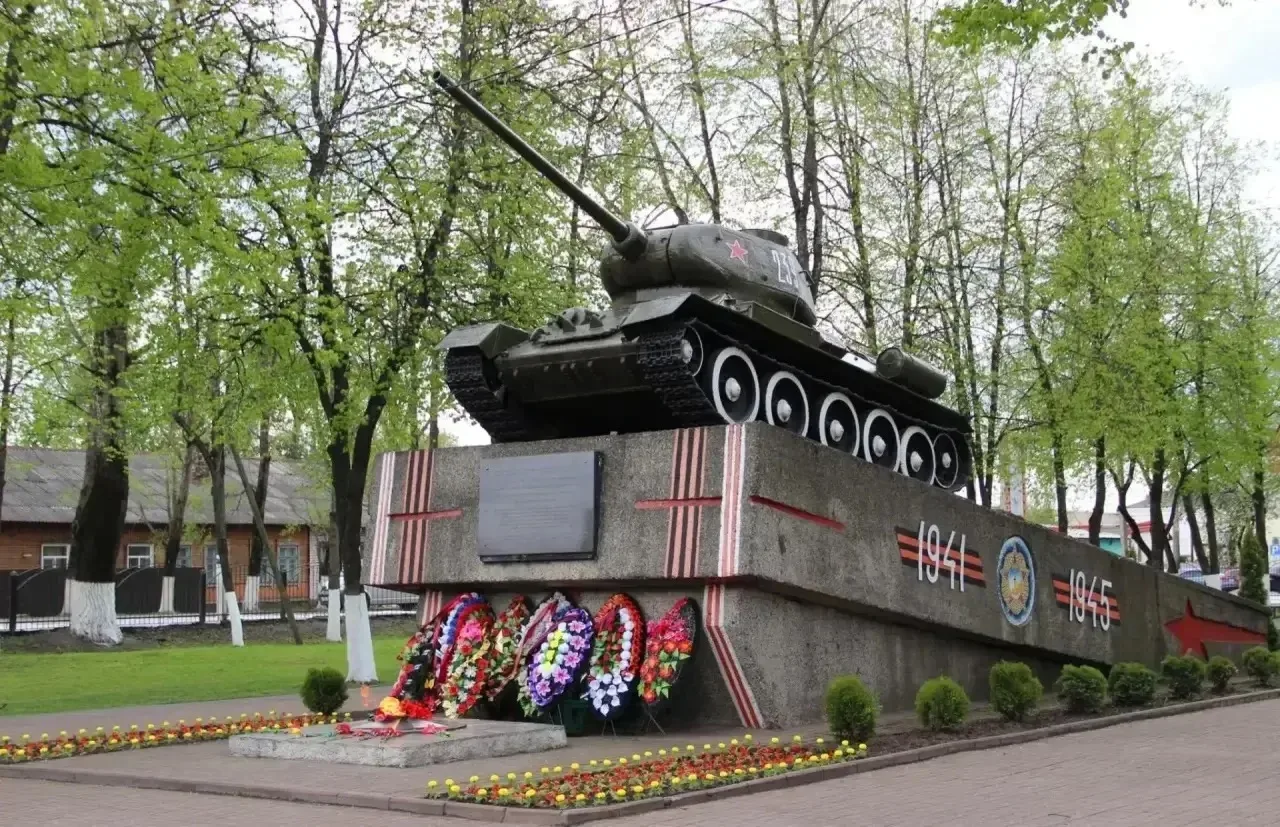 День танкиста — праздник смелых людей с сильным характером, мужественных и бесстрашных,...