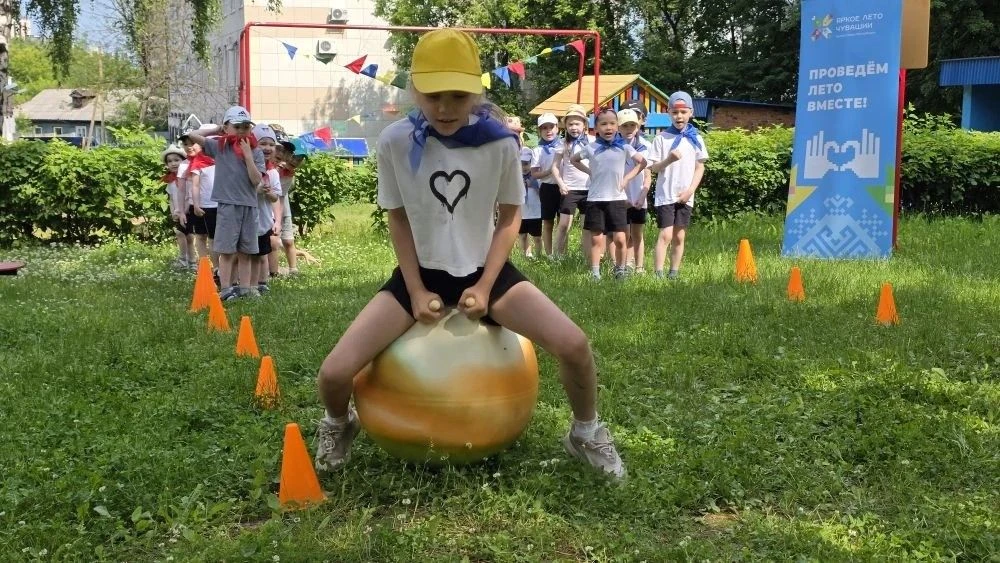 В рамках летних проектов «Спортивное лето» и «Яркое лето» в детском саду прошло спортивное мероприят