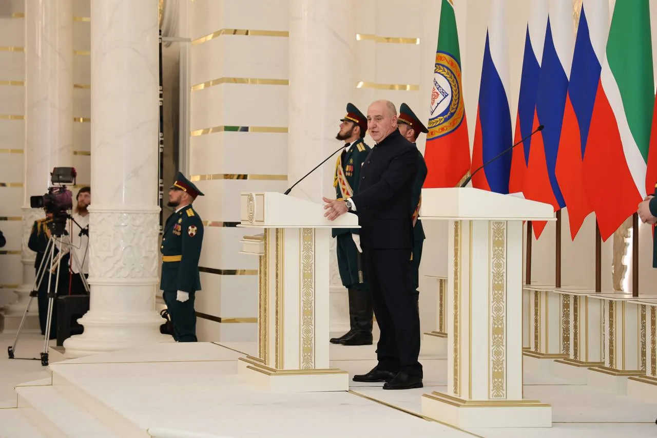 Глава Карачаево-Черкесии Рашид Темрезов на инаугурации Рамзана Кадырова назвал его исти...