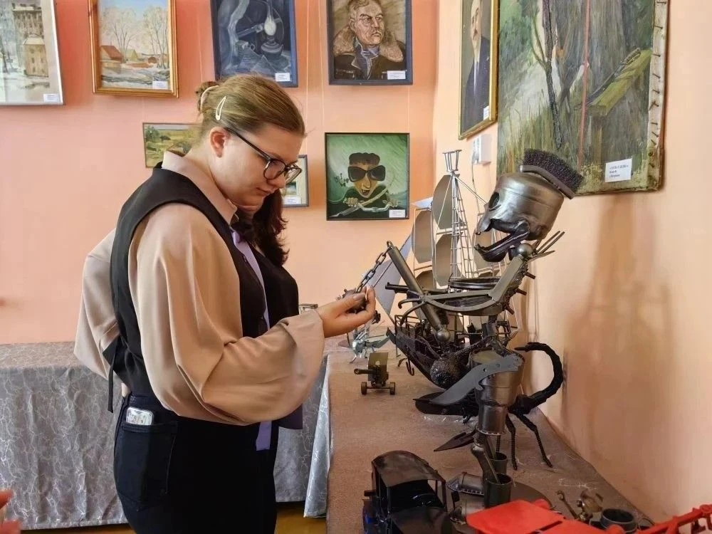 🛠️ Когда металл оживает… 🛠️
‎
‎В мае в Притобольной центральной библиотеке прошла удивительная выс