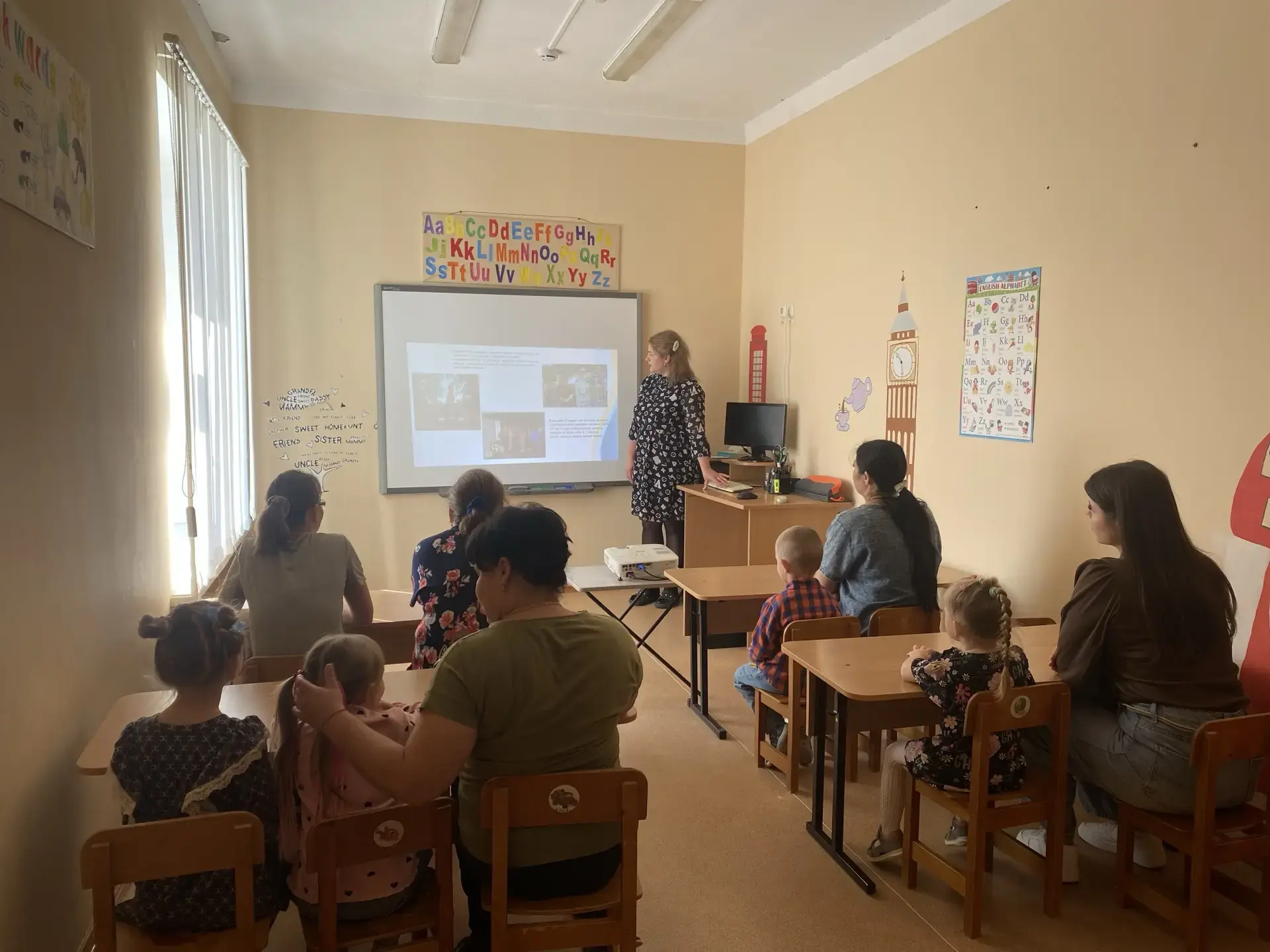 В соответствии с планом проекта «По родному краю всей семьёй шагаю» в нашем дошкольном ...