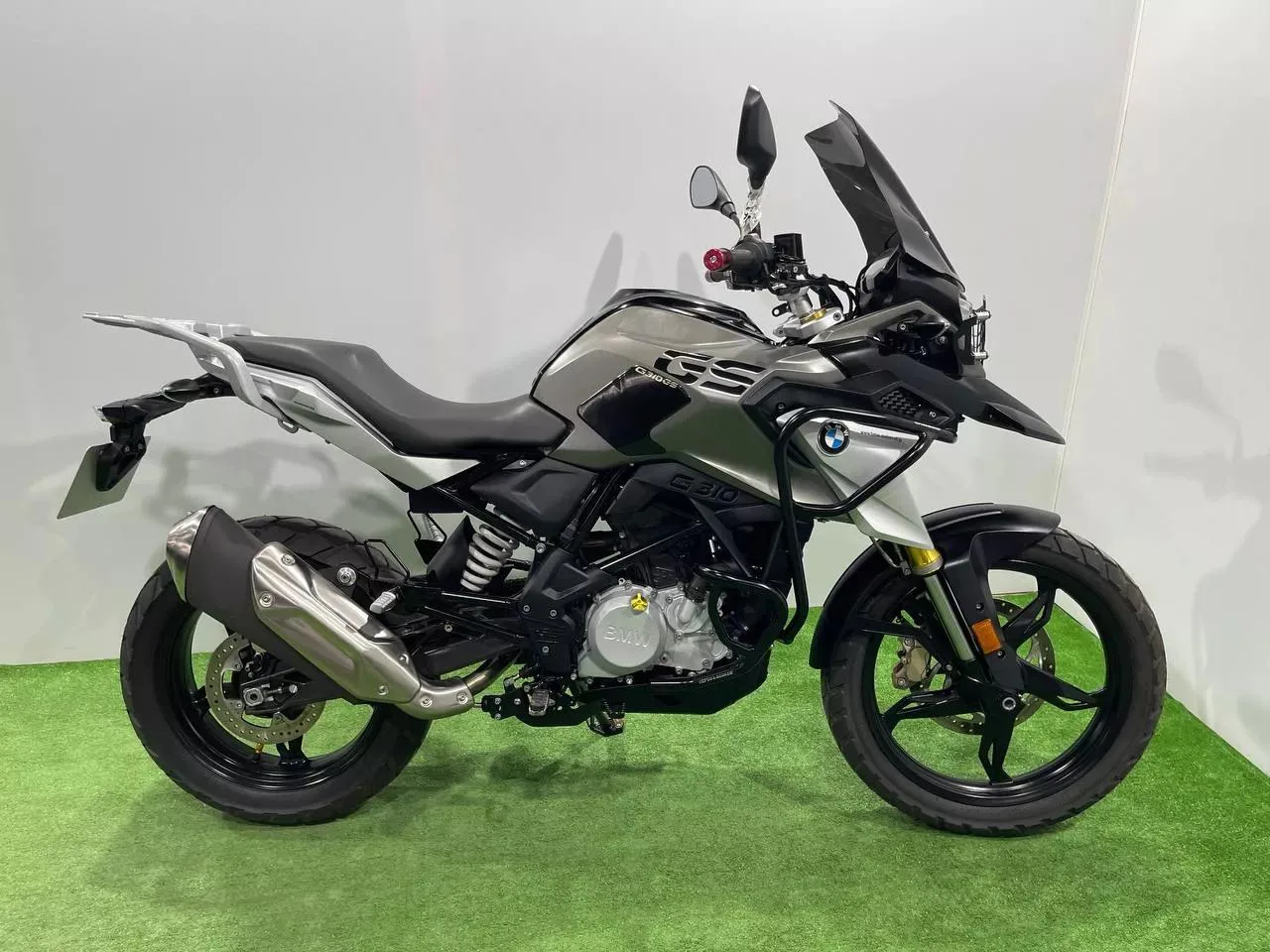 BMW G310GS в наличии во Владивостоке  Характеристики:  - 2019 год - объем 313 см3 - Аукцион BDS - оц