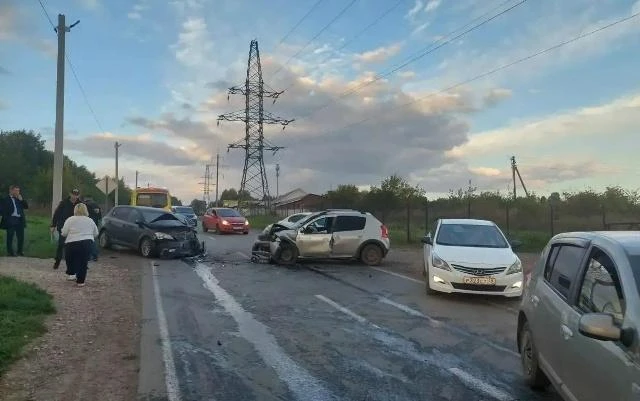Пьяная женщина-водитель пострадала в ДТП под Ижевском