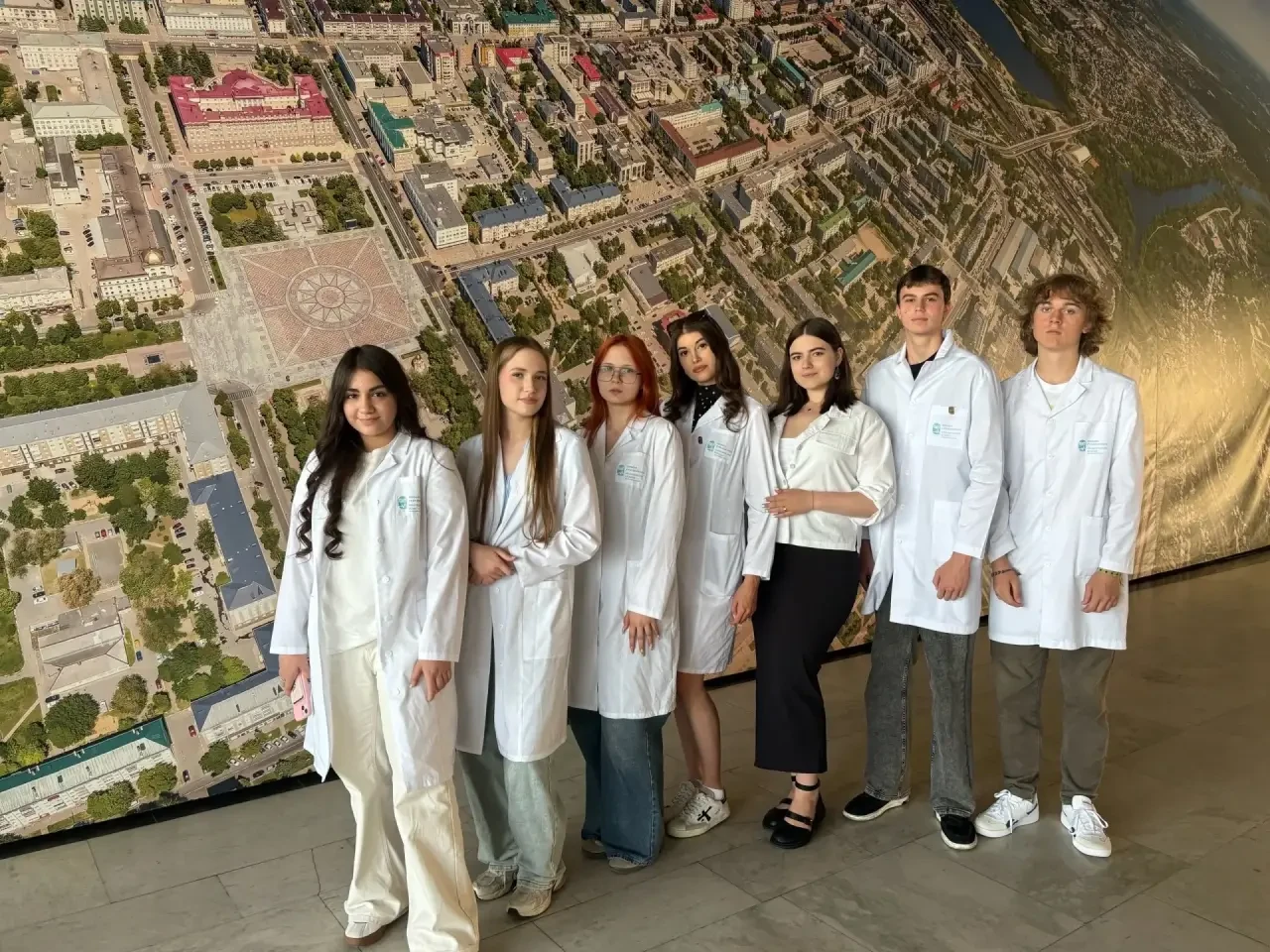 🩺 Наши будущие медики на праздничном концерте! 💊Ученики нашего медицинского класса (10 «М») совмес