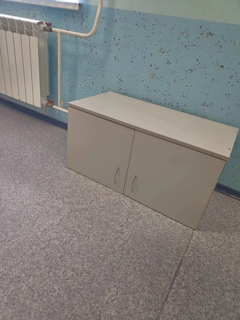 Обновляем мебельный парк школы...  З0 лет школе в этом году...  Конечно, за эти годы есть состаривша