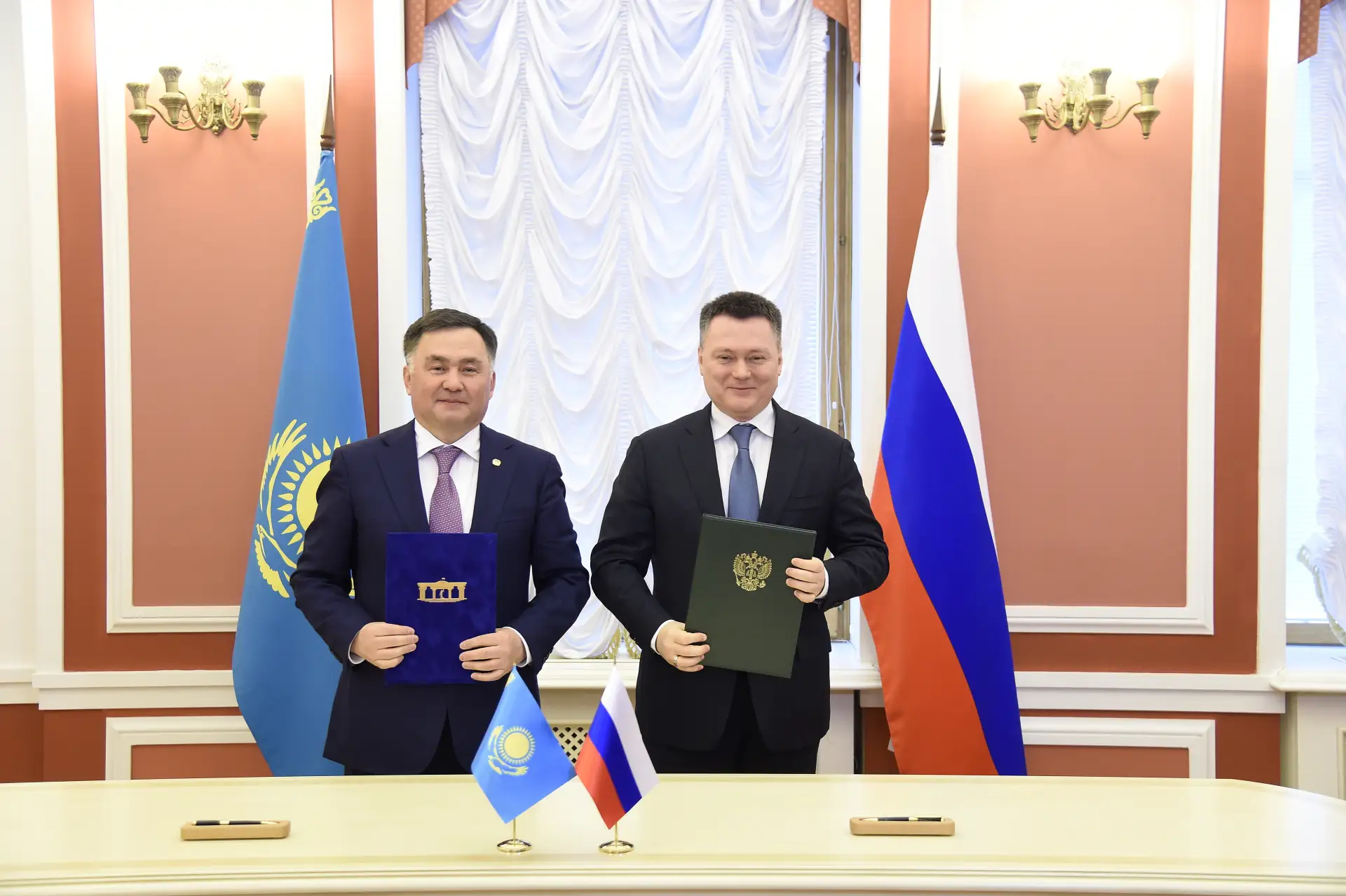 Председатели Верховных Судов Российской Федерации и Республики Казахстан впервые подписали соглашени