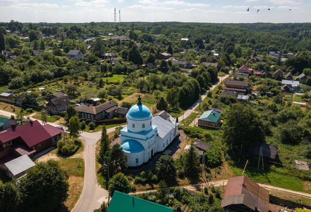 Город, где время остановилось

Он стоит на высоком берегу Оки. В нём нет пробок, многоэтажек и торго