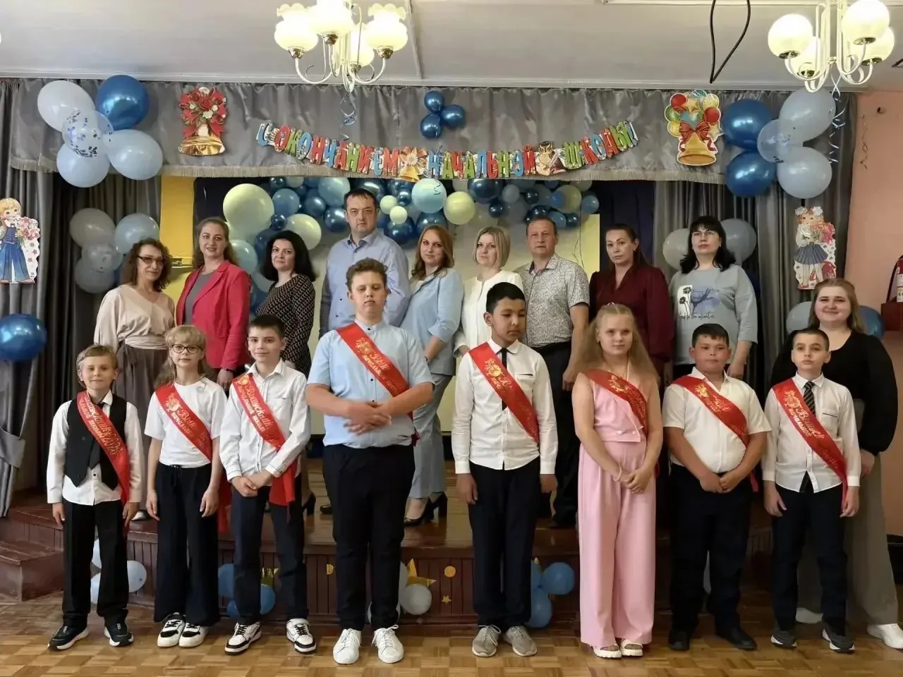 🎓 Выпускной 4 класса: когда детство делает первый «взрослый» шаг!
