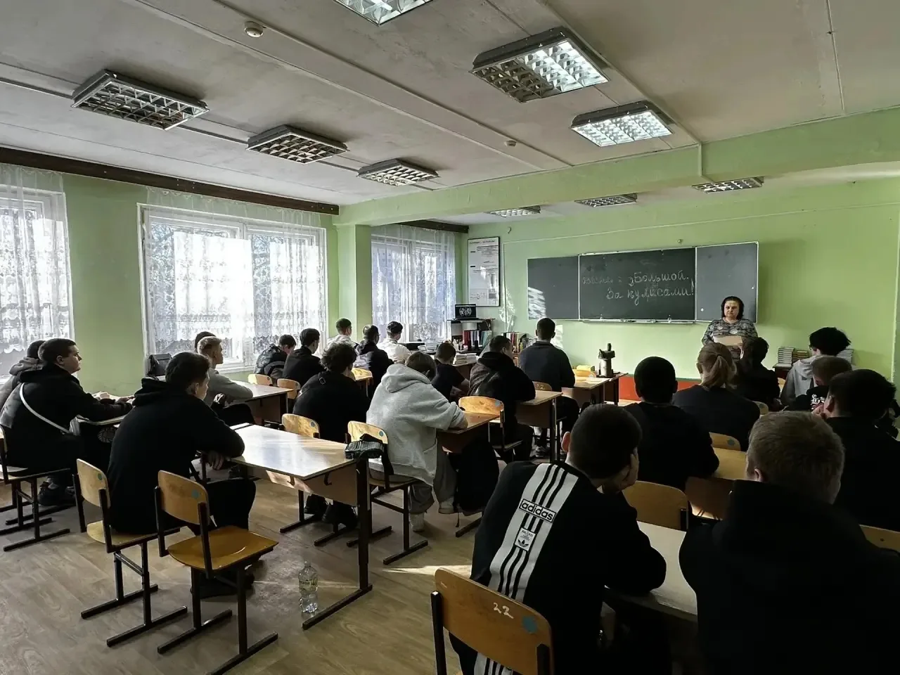 🇷🇺Разговоры о важном🇷🇺    📌Новая учебная неделя в нашем колледже началась традиционно с занятия «Раз
