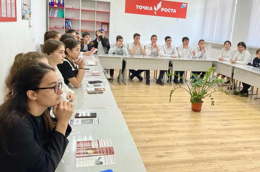 Неделя правовой грамотности 📝

В МБОУ «СОШ а. Зеюко»завершилась Неделя правовой грамотности. 
Целью