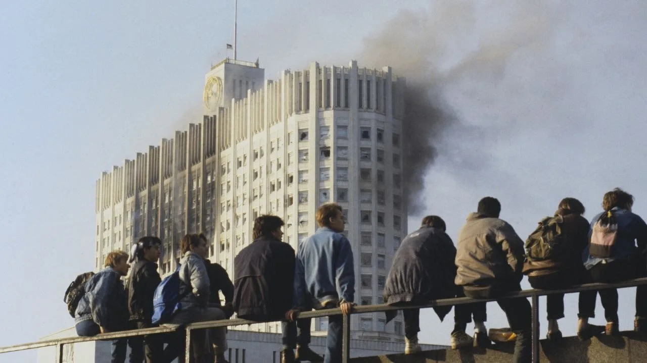 4 октября 1993 года танки расстреляли здание российского парламента