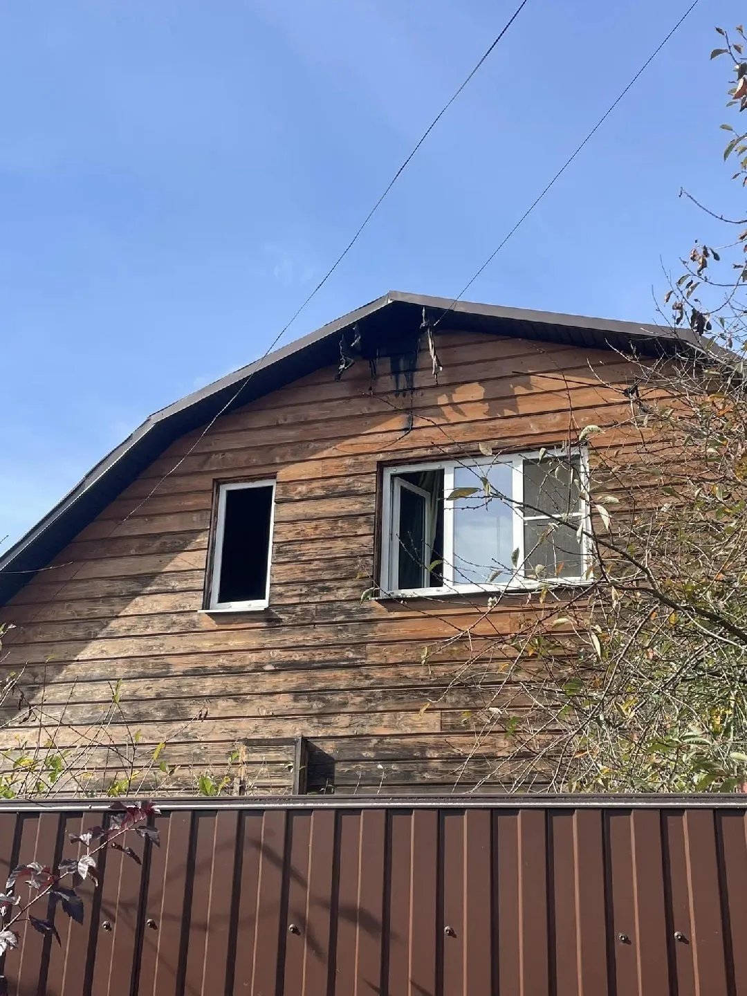 В Истре пожарные оперативно потушили огонь в частном доме. В четверг утром поступил сиг...