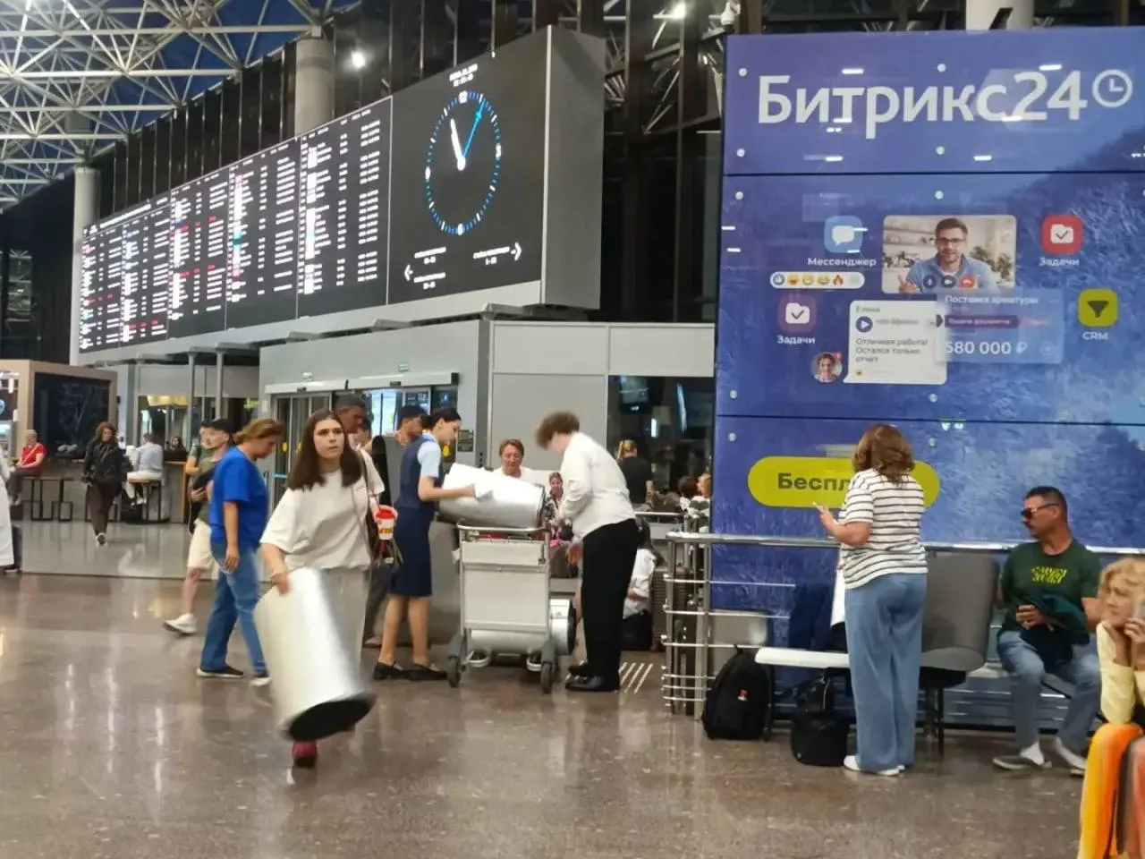 ⚡️ Аэропорт Сочи сейчас

Из-за вводимых ограничений в воздушном пространстве время ожидания вылета б