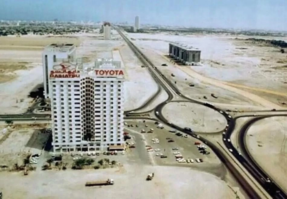 В Дубае снесут легендарное здание Toyota на Sheikh Zayed Road.