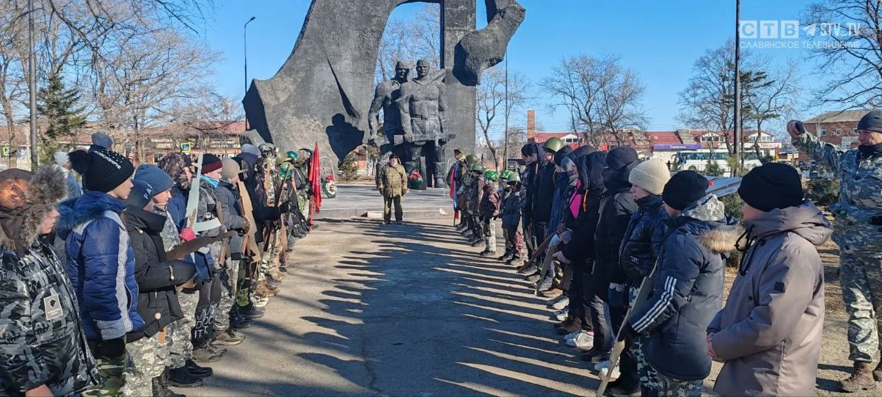 🇷🇺🇷🇺🇷🇺Валентину Михайловичу Тришину, бессменному руководителю казачьего военно- патриотического клуб