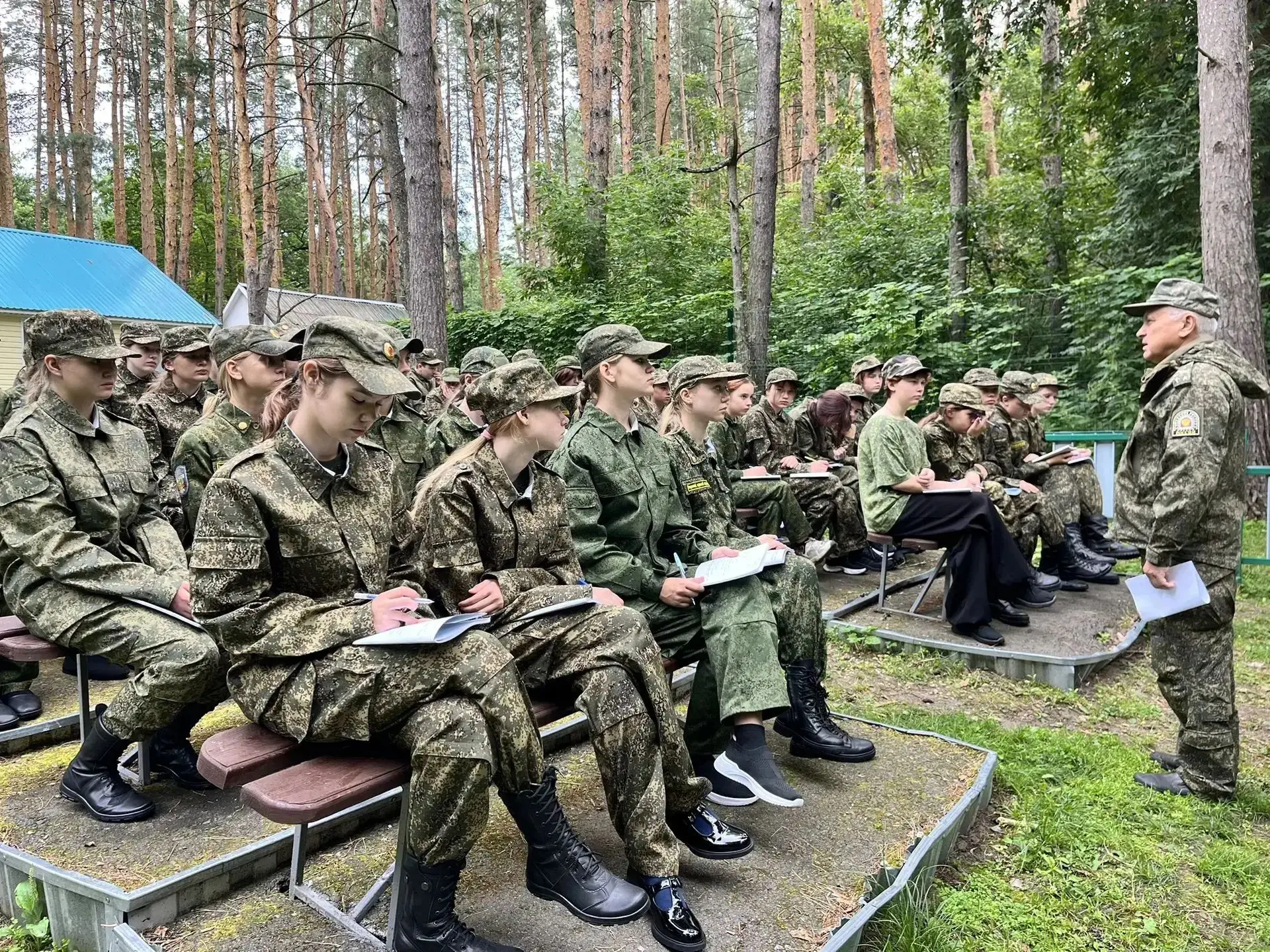💥Второй день профильной кадетской смены в ДОЛ «Кристалл» прошел под знаком строгой дис...