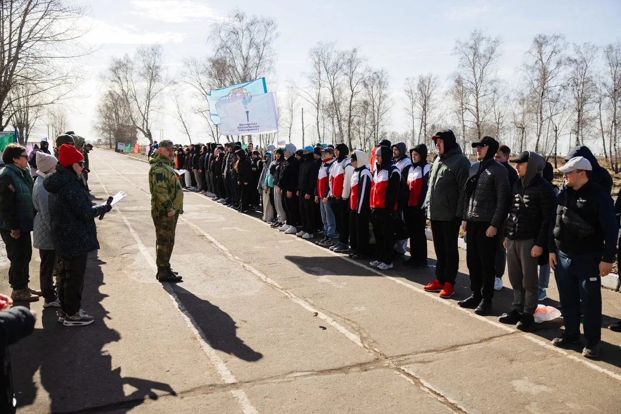 Более 180 молодых омичей приняли участие в третьем этапе патриотического марафона «За м...