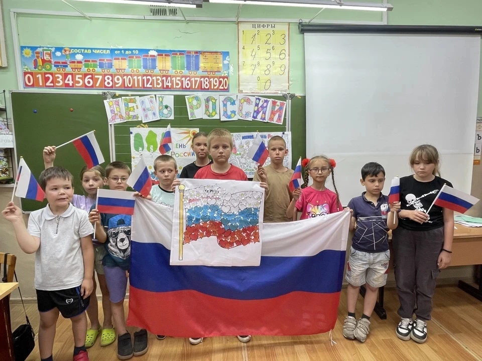 День России в нашем школьном лагере: ярко, дружно, по‑доброму!

Сегодняшний день получился по‑настоя