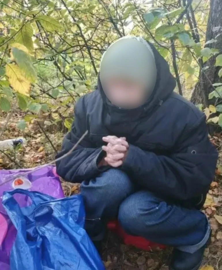 В Ярославле жители Липовой горы переживают за пожилую женщину, которая ночует на улице