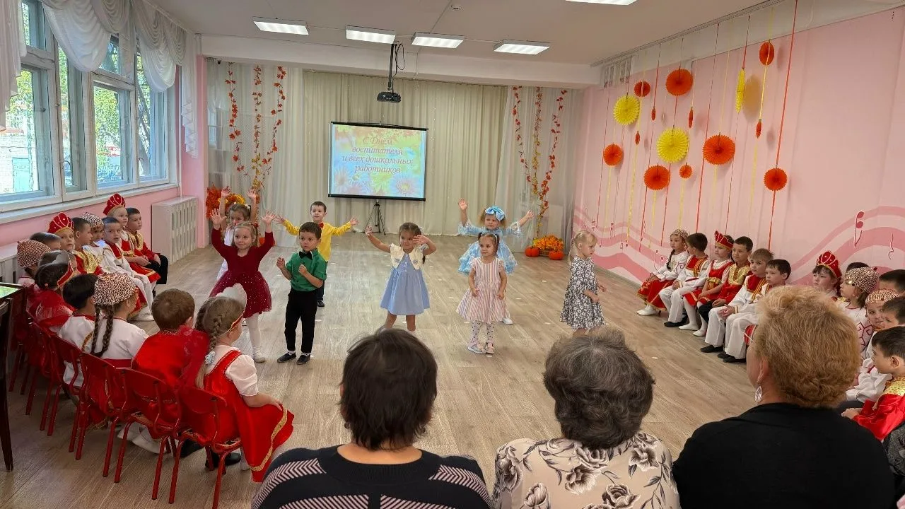 В Международный день пожилых людей, 1 октября, в образовательных учреждениях Чувашии ца...