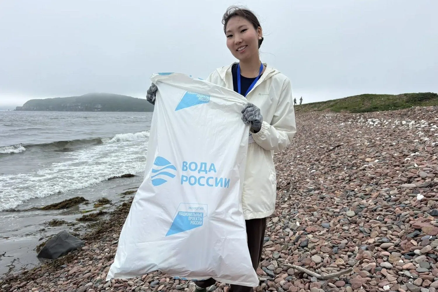 Мусор без визы 🌊 
 
Почти 150 человек вышли на уборку побережья Дальневосточного морского заповедни