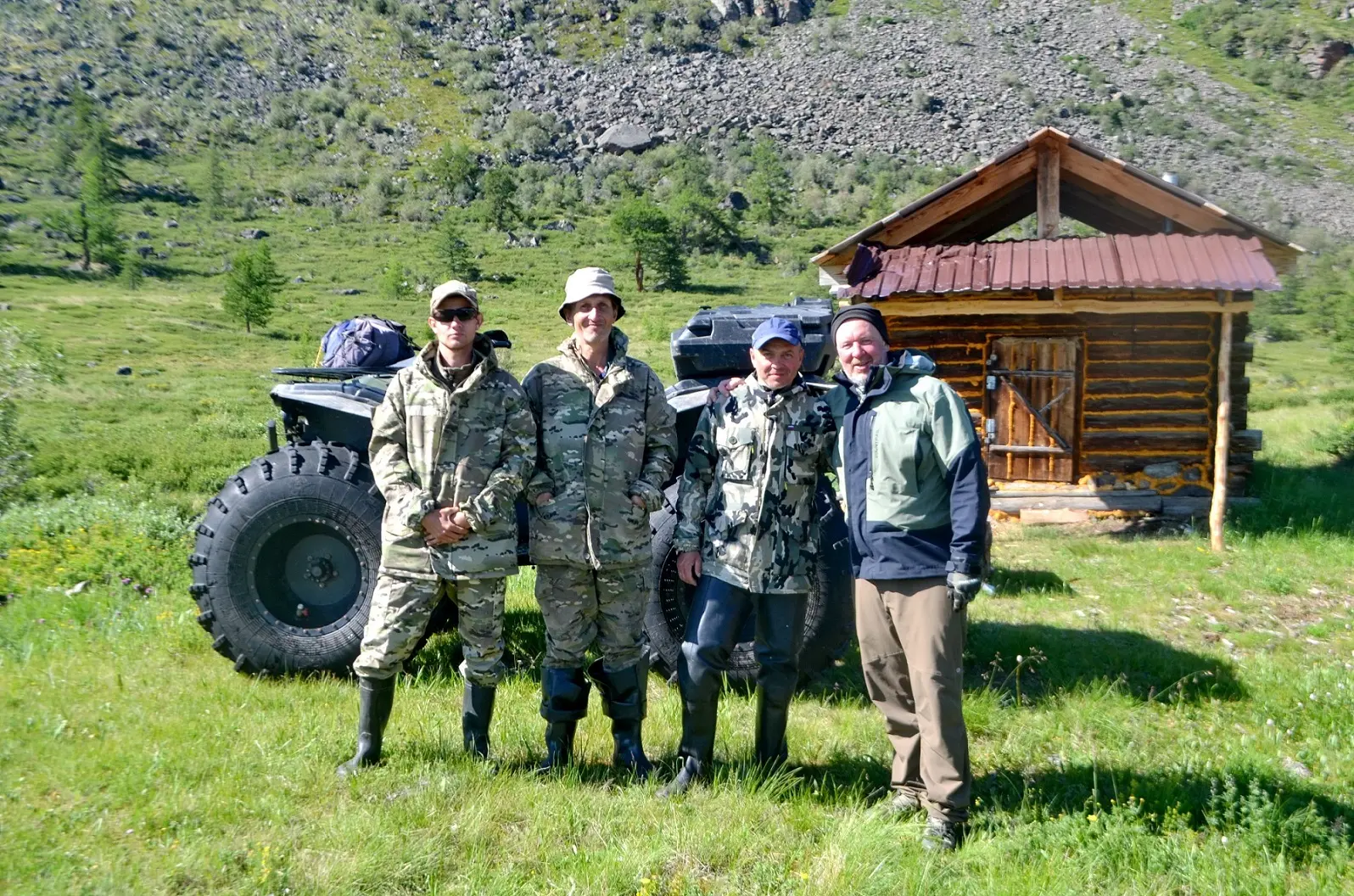 Продолжение экспедиционных историй: Богояш

Мы продолжаем серию материалов о летних экспедициях в вы