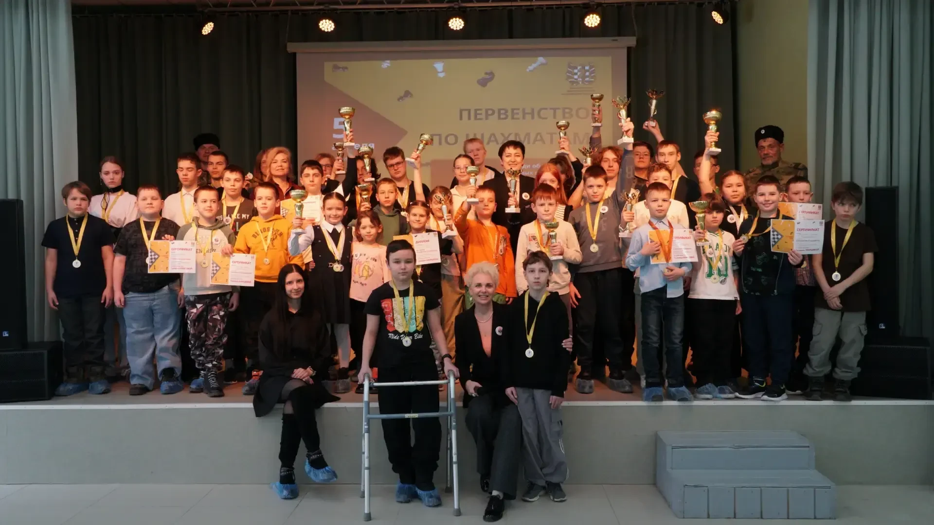 🎉 Гордость школы! Поздравляем Дарью Смирнову с победой! 5 апреля в школе №34 прошло Первенство по ша